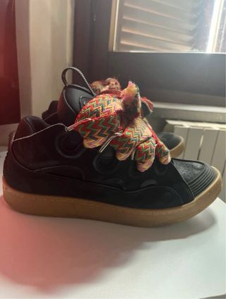 Scarpe Lanvin la linguetta è aggiustata