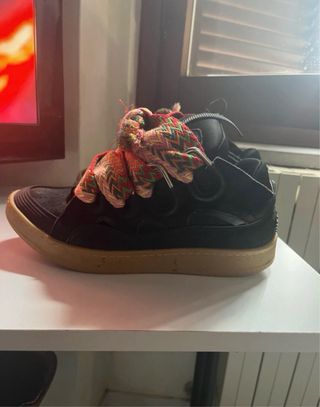 Scarpe Lanvin la linguetta è aggiustata