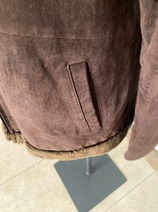 Chaquetón ante marrón con capucha y pelo