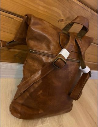 Mochila de piel búfalo en color marrón