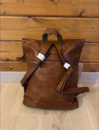 Mochila de piel búfalo en color marrón