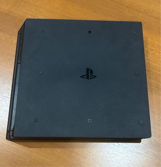 Ps4 Pro 1TB + 3 mandos (negro y rojo)
