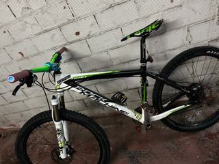Bicicleta Rock Machine full fibra de carbono