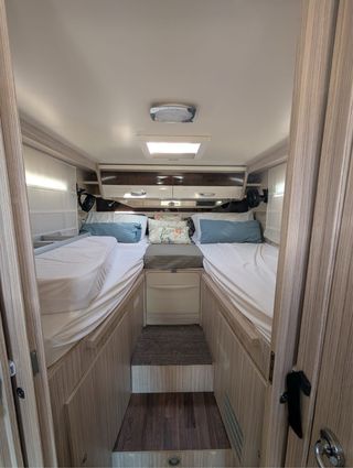 Autocaravana  22.000 km