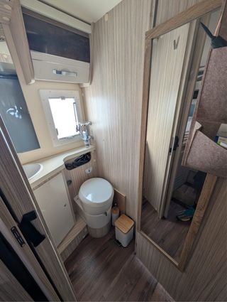 Autocaravana  22.000 km