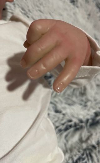 Muñeca bebé reborn prematuro. Muy realista