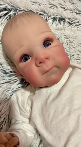 Muñeca bebé reborn prematuro. Muy realista