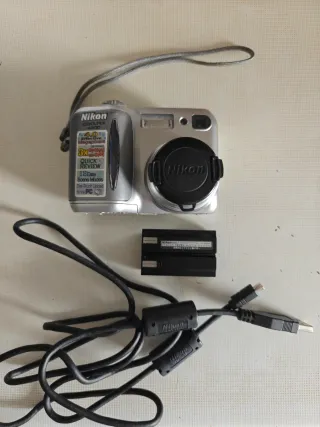 Cámara Nikon Coolpix 4300 Plata