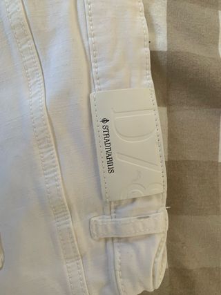 Pantalones blancos de mujer
