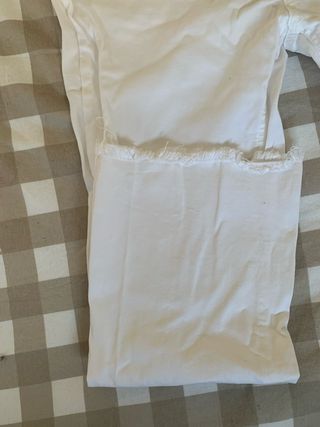Pantalones blancos de mujer