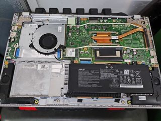 Asus X515 F515EA-BR785T Plata