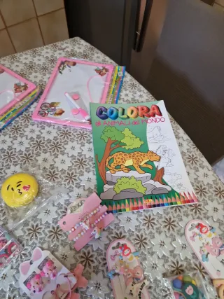 Lotto articoli vari per bambini,1 euro cadauno