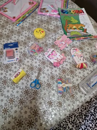 Lotto articoli vari per bambini,1 euro cadauno