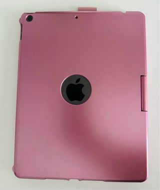 iPad 8ª Generazione con custodia tastiera metallica rosa