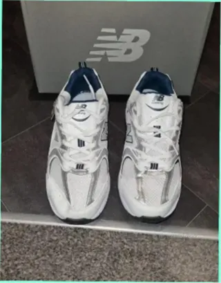 New Balance 530 Plata y Blanco