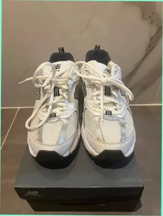 New Balance 530 Plata/Blanco