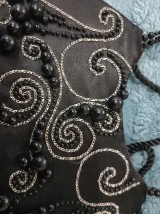 Piccola borsetta elegante nera