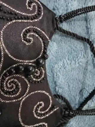 Piccola borsetta elegante nera