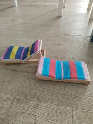 Tumbonas de juguete a rayas