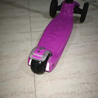 Patín 3 ruedas scooter morado