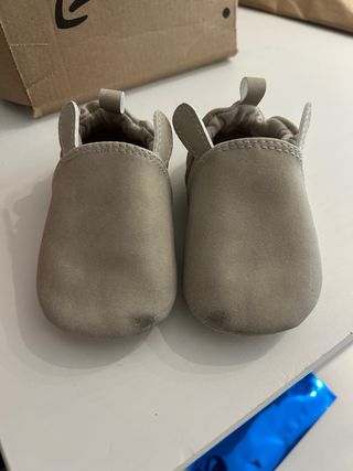 Mocasines para bebé talla 9/12M