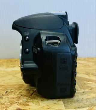 Cámara Nikon D3100 Negra