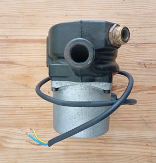 BOMBA CALDERA JUNKERS BOSCH GRUNDFOS UP 15 60 JULA