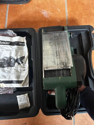 Lijadora de cinta Toledo 900W con maletín