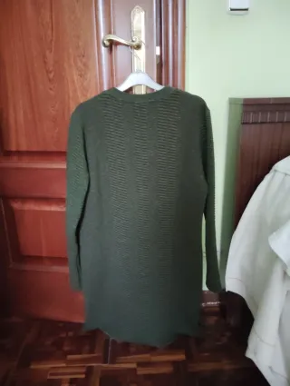 Vestido verde militar con botones