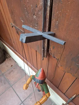 Marioneta antigua de madera Pinocho