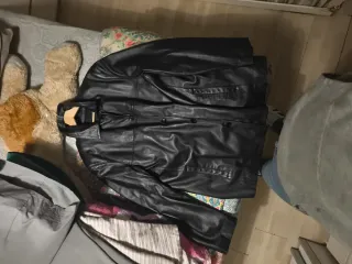 Chaqueta de cuero negra sin usar