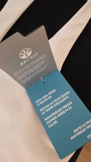 Camiseta Nike Dri-Fit blanca talla L nueva