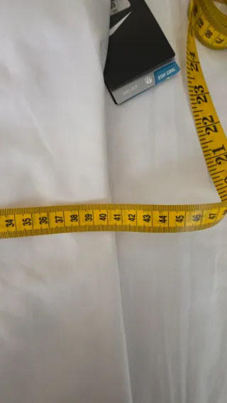 Camiseta Nike Dri-Fit blanca talla L nueva