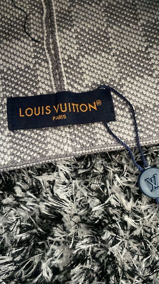 Berretto Louis Vuitton Grigio Nuovo Originale