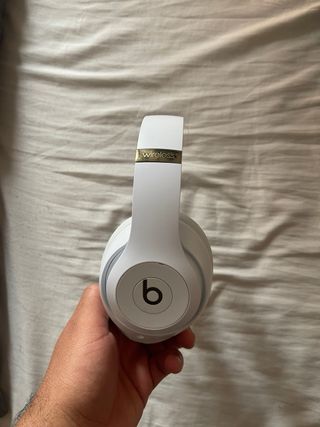 Funda Beats Studio 3 Negra y Roja