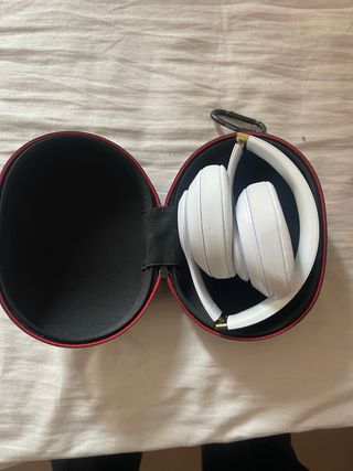 Funda Beats Studio 3 Negra y Roja