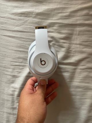 Funda Beats Studio 3 Negra y Roja