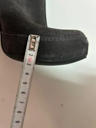 Botas altas ante Pedro García grises