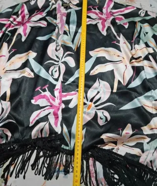 Kimono estampado con flecos