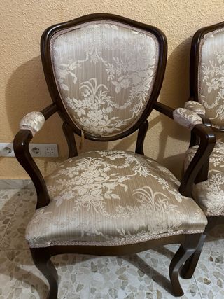 Sillas clásicas tapizadas madera