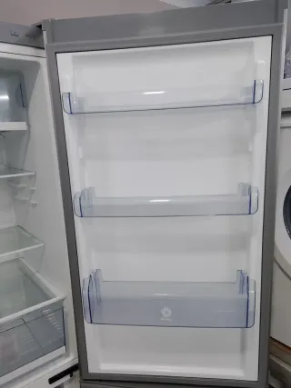 Nevera Balay plateada