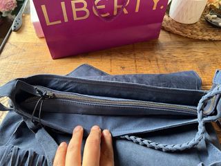 Bolso de piel Pepe Jeans azul con flecos