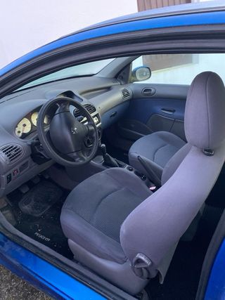 Peugeot 206 2002