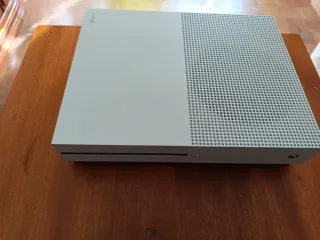 Xbox One S 500GB + 2 Mandos + 3 Juegos