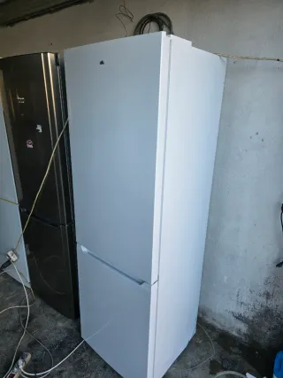 Nevera blanca de casa