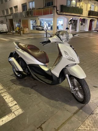 Piaggio Beverly 300