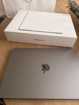 MacBook Air Plateado 16Gb SSD 512 15 pulgadas