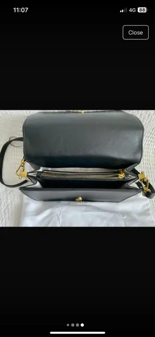 Bolso Gloria Ortiz Negro con cadena dorada