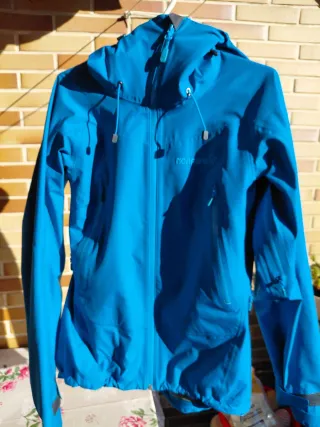 Chaqueta esquí y snow Norrøna azul. Talla S