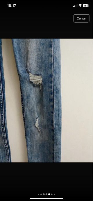 Pantalones vaqueros pitillo desgastados